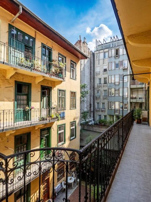 Mexicopo Apartment With Garage Budapesta Exterior foto